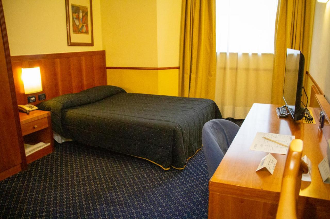 Pacific Hotel Fortino Турин Экстерьер фото