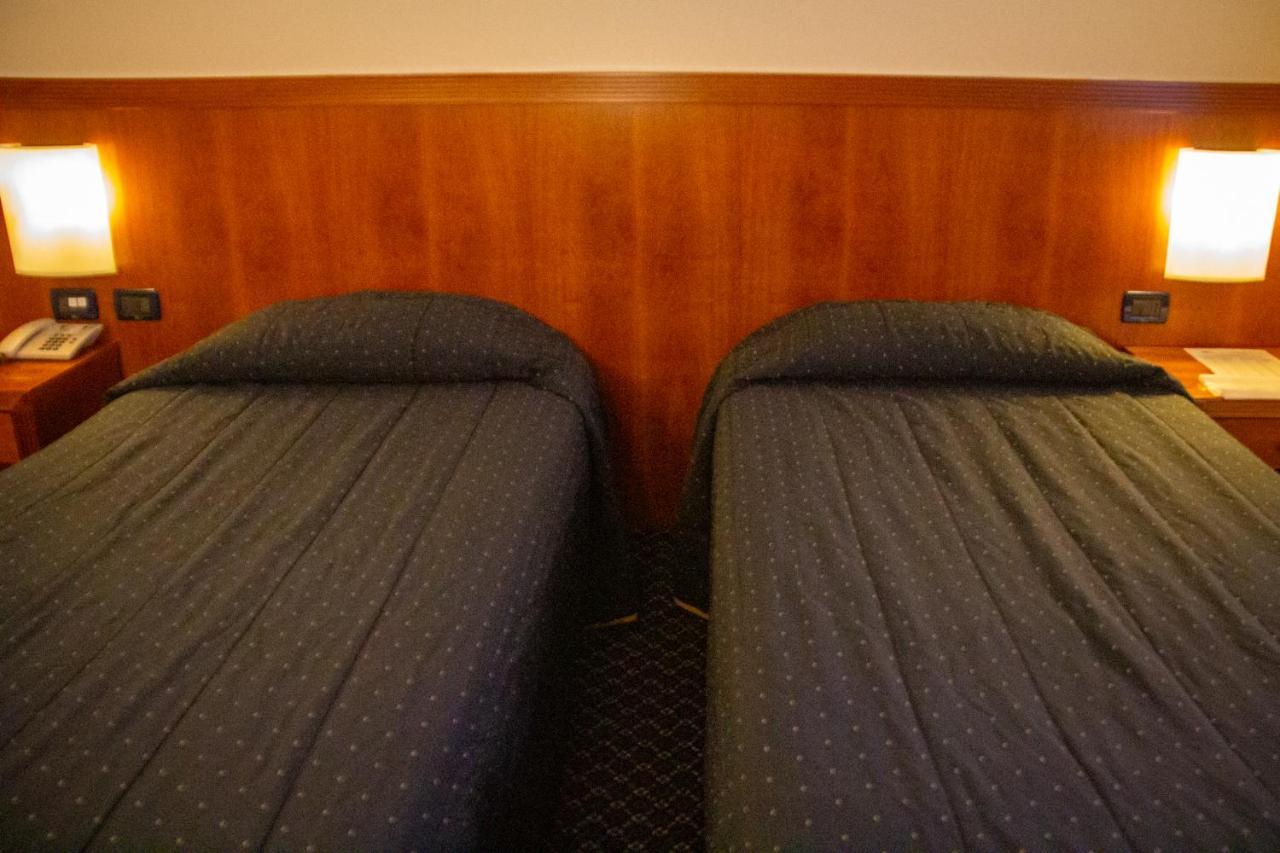 Pacific Hotel Fortino Турин Экстерьер фото