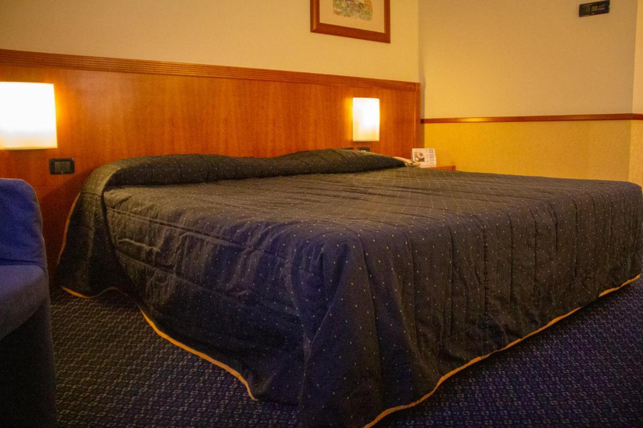 Pacific Hotel Fortino Турин Экстерьер фото