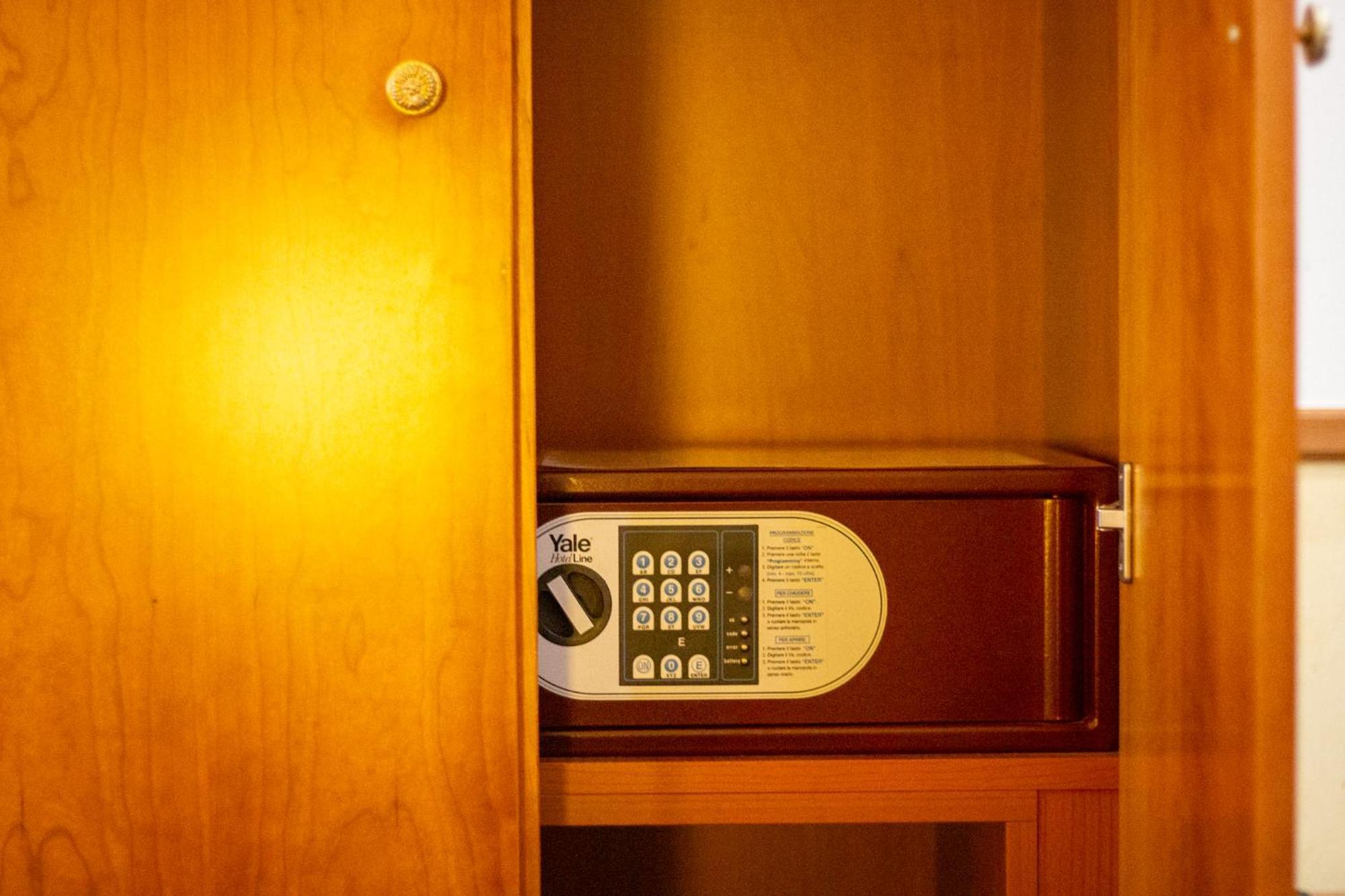 Pacific Hotel Fortino Турин Экстерьер фото