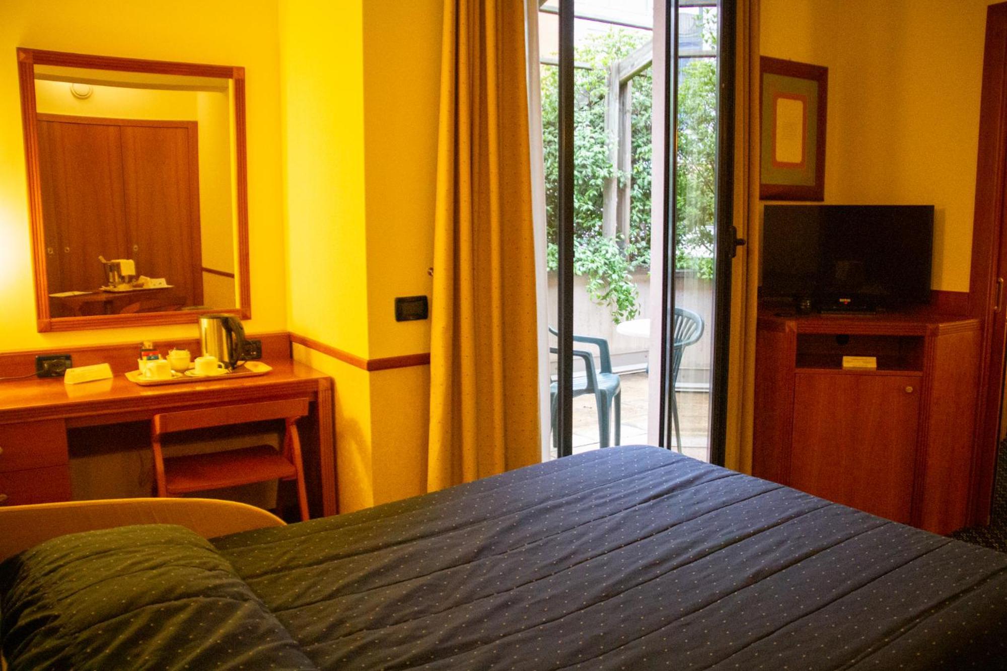 Pacific Hotel Fortino Турин Экстерьер фото